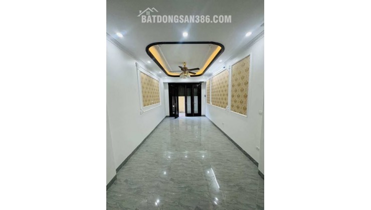 Ô TÔ ĐỖ CỬA - NHÀ MỚI - 6 TẦNG THANG MÁY  - 2 THOÁNG SÁNG - OTO 7 CHỖ CHẠY VÒNG QUANH - CÁCH HÔ 70M NGÕ THÔNG TỨ PHÍA