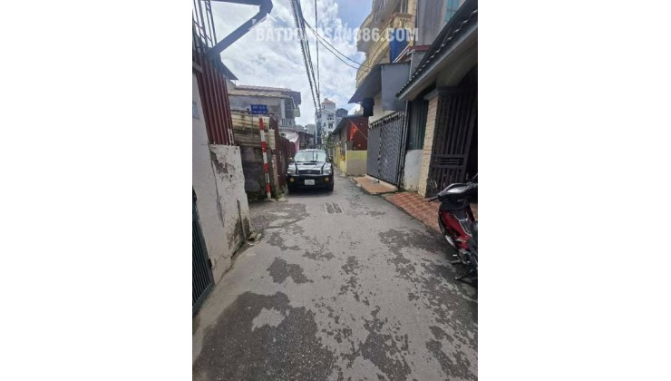 MẢNH ĐÂT VÀNG - NGÕ THÔNG KINH DOANH - Ô TÔ 7 CHỖ QUA NHÀ - NHÀ ĐỦ CÔNG NĂNG CHỈ VIỆC Ở - XÂY CCMN HẾT Ý.