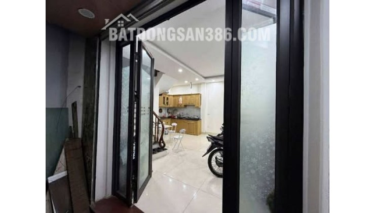 GIA ĐÌNH CẦN BÁN NHÀ XUÂN PHƯƠNG 5 TẦNG - VÌ CHUYỂN CÔNG TÁC, GIÁ 5,7 TỶ