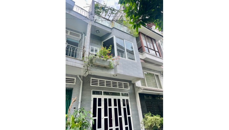 Chính chủ cần bán gấp nhả Hẻm xe ô tô 5 x 15 giá chỉ 8 tỷ, ở đường Dương Quảng Hàm, Phường 05, Gò Vấp