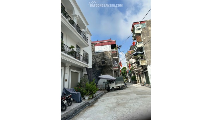 cho thuê nhà 3 tầng tại khu 319 ĐÔNG ANH  hà nội