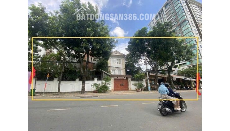Biệt thự MT Nguyễn Văn Hưởng, Phường Thảo Điền, Quận 2, Tp. Hồ Chí Minh.