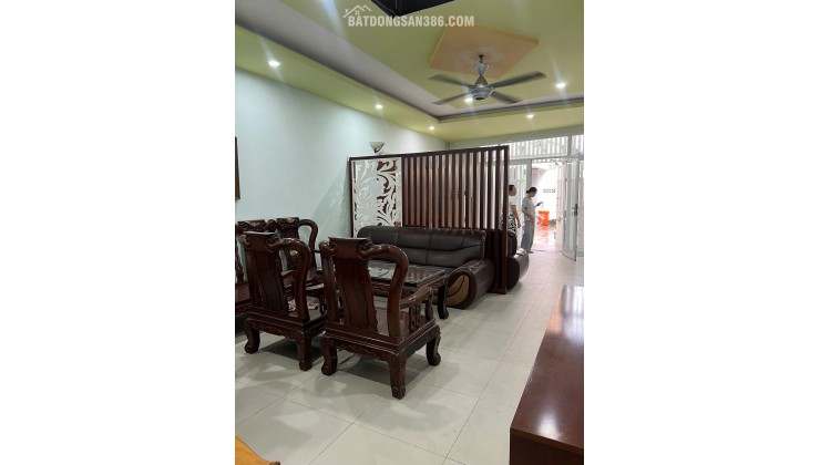Bán gấp giá tốt! Nhà HXH Nguyễn Cảnh Chân Q1, DT: 98m², Sổ riêng, Xây CHDV hoặc ở ngay, Giá 19,5 tỷ
