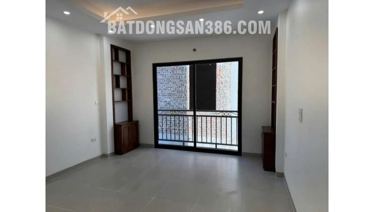 Bán Nhà 47m2 x 3 tầng, MT 4.5m Giá 7.5 tỷ Quyết Thắng - Hà Đông - Gần trường ĐẠI HỌC