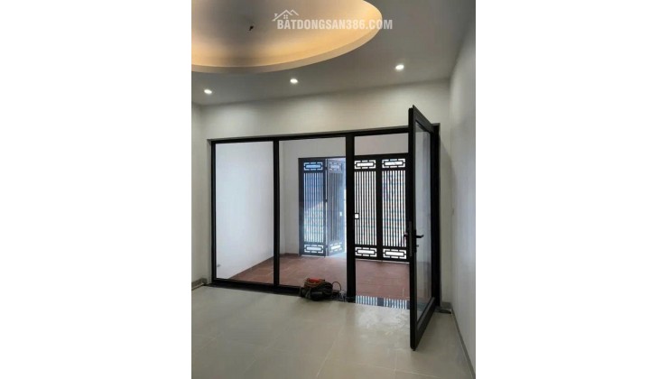 Bán Nhà 47m2 x 3 tầng, MT 4.5m Giá 7.5 tỷ Quyết Thắng - Hà Đông - Gần trường ĐẠI HỌC