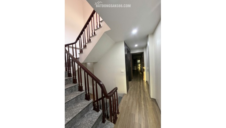 Nhà 6 tầng thang máy 80m2 phân lô vỉa hè ô tô tránh khu tái định cư Tu Hoàng!