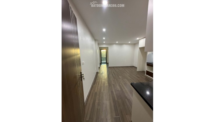 Nhà 6 tầng thang máy 80m2 phân lô vỉa hè ô tô tránh khu tái định cư Tu Hoàng!