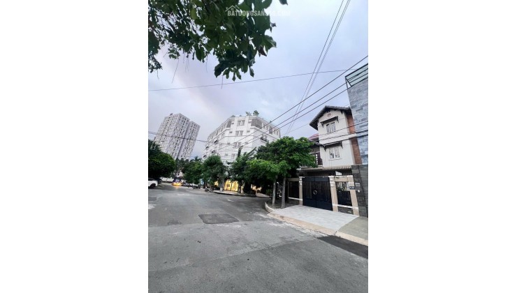 Bán Villa tuyệt đẹp 204B6/4 Nguyễn Văn Hưởng, P.Thảo Điền . Q2