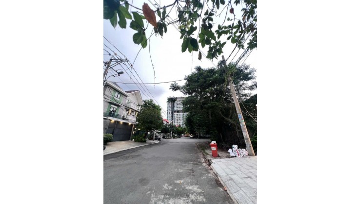 Bán Villa tuyệt đẹp 204B6/4 Nguyễn Văn Hưởng, P.Thảo Điền . Q2