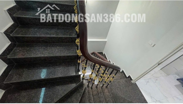 Lô góc 6 tầng thang máy phố Phú Đô sầm uất, mặt đường kinh doanh, giáp đại lộ Thăng Long!
