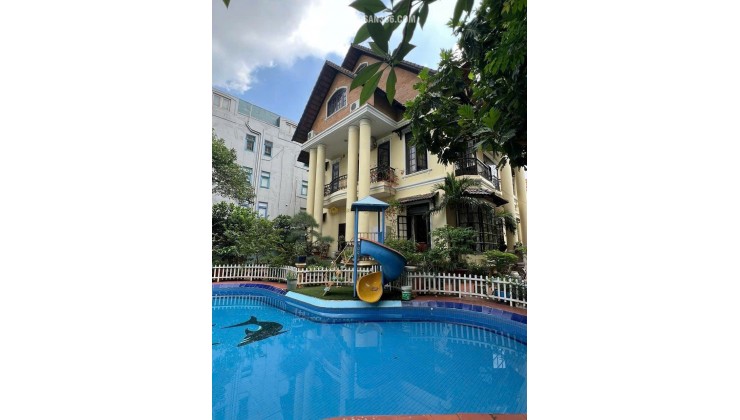 BÁN BIỆT THỰ  MT  Nguyễn Văn Hưởng, Phường Thảo Điền, Quận 2