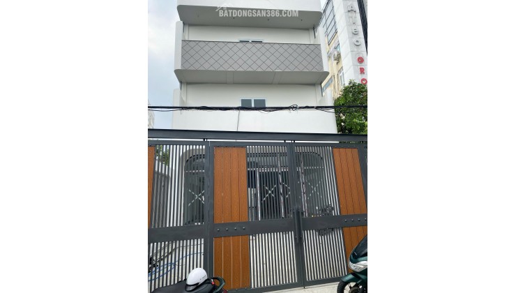 Nhà mặt tiền Phạm Văn Đồng, ngay Gigamall. DT 7.4x29 nhà 1 trệt 2 lầu mới xây