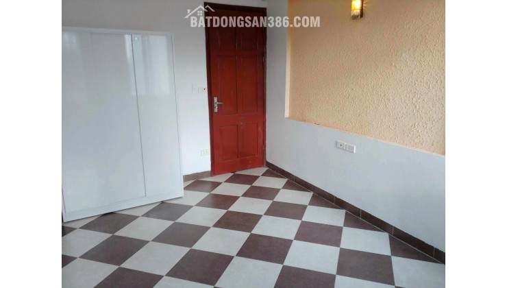 Bán nhà 5 tầng đẹp  Khu Long Biên  Gần ô tô đỗ, thu nhập 240tr/năm