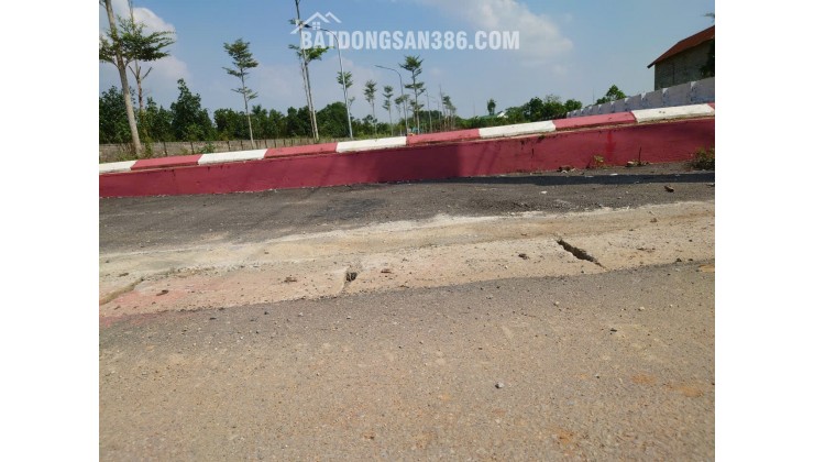 Chính chủ bán đất tại La gián, Cổ đông, sơn tây 100m2 MT 5.50m giá FO cho nhà đầu tư.