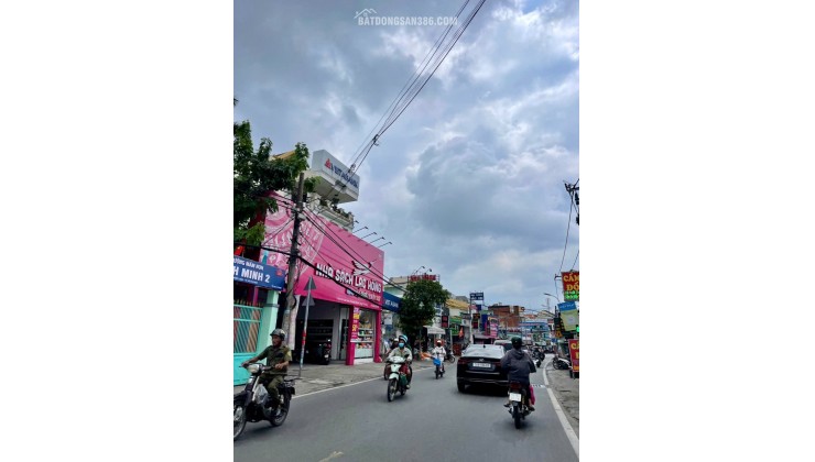 Nhà 4 tầng, 1 xẹt Đỗ Xuân Hợp, Phước Long B (Q9 cũ), đối diện chợ, 4 phòng ngủ, nhỉnh 5 tỷ