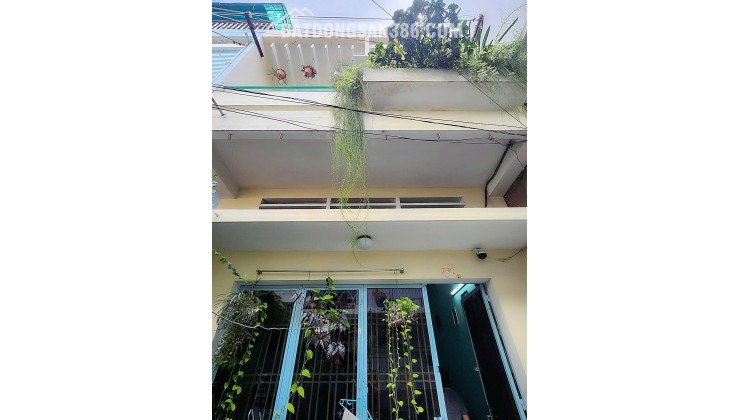 Giảm sâu 2 tỷ, nhà 3 tầng sát MT Sư Vạn Hạnh, rộng 4.5m sổ vuông đẹp, 5PN (có phòng ở trệt), BÁN GẤP