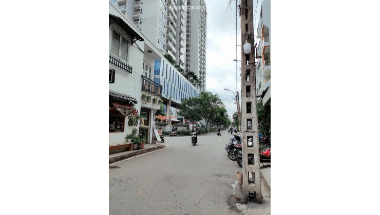 TT Quận 3 - 2.5 tầng BTC, 38m2 rộng 3,6m đẹp, Lý Thái Tổ, giá chỉ 5.6 tỷ TL