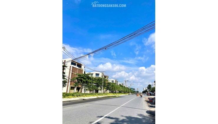 Nhà 4 tầng, 1 xẹt Đỗ Xuân Hợp, Phước Long B (Q9 cũ), đối diện chợ, 4 phòng ngủ, nhỉnh 5 tỷ
