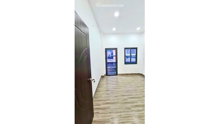 NHÀ MỚI XE HƠI TỚI CỬA- SÁT MẶT TIỀN CMT8 Q10- 2 TÀNG DÒNG TIỀN 12 tr/th. Sang 0777.826.387