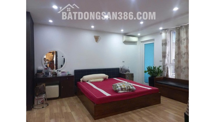 N07 Thành Thái 148m, 4PN 3WC, Nội thất đẹp, gần công viên Cầu Giấy, 13.5 tỷ