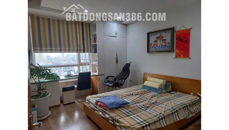 N07 Thành Thái 148m, 4PN 3WC, Nội thất đẹp, gần công viên Cầu Giấy, 13.5 tỷ