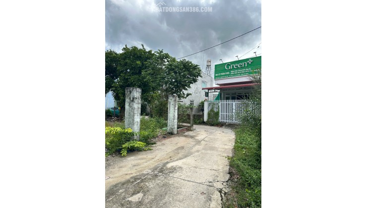 BÁN GẤP LÔ ĐẤT 2MT ĐƯỜNG NGUYỄN THÁI HỌC TP TÂY NINH. LH:0962644181.