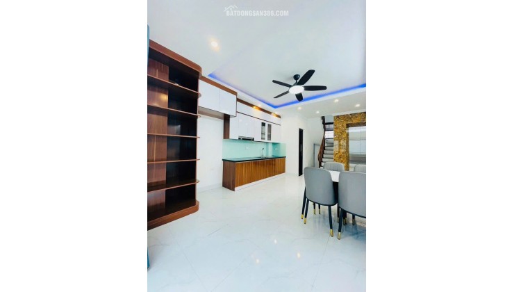 Chính Chủ Bán Nhà Cầu Giấy 38m2 6 Tầng Thang Máy Xây Mới Ô Tô Đỗ Cổng Hơn 10 Tỷ