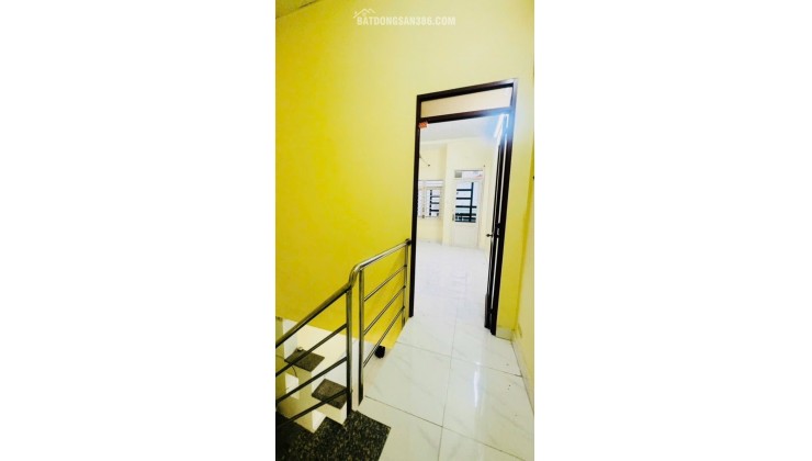 Mặt tiền đường 51 - Quận 7 - 2 tầng - 2 PN - Giá ̣9.5 tỷ