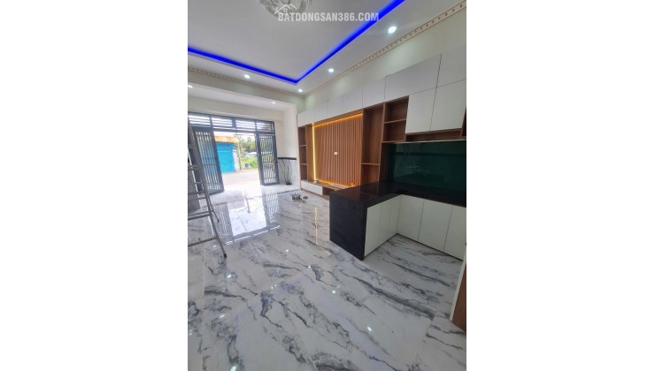 Bán nhà mặt phố Thới Tam Thôn 14, Hóc Môn, 4x15m, 60m2, SH, 4.3 tỷ