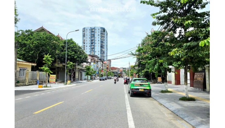 Bán nhà 2 tầng 82m2 mặt đường An Dương Vương, P. Trường Thi, Tp Vinh