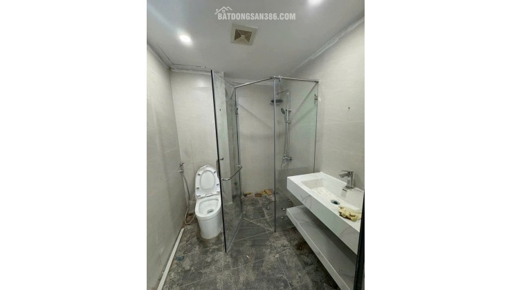 Bán nhà 5 tầng đẹp lô góc gần mặt phố Hồ Tùng Mậu, Bắc Từ Liêm 33m2 giá 8.3 tỷ