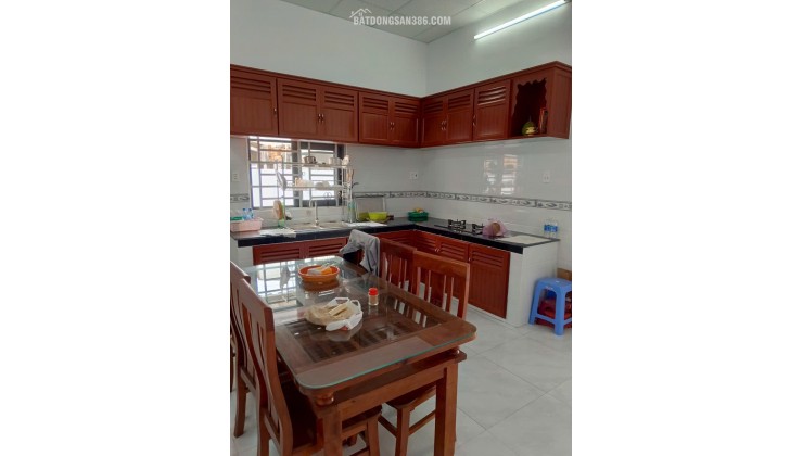CHÍNH CHỦ Cần Bán Nhà Mặt Tiền Đường ĐT. 826C, Xã Long Hựu Đông, Cần Đước, Long An