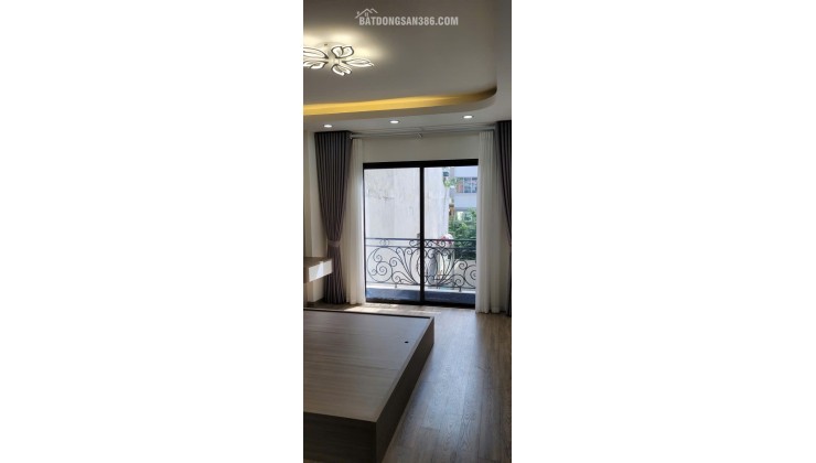 Bán nhà mặt ngõ Nguyễn Sơn, gần Nguyễn Văn Cừ – Nhà mới 5 tầng, 6 phòng ngủ, thang máy – Khu Hàng Không dân trí cao
