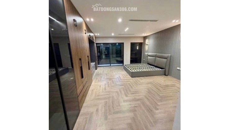 NHÀ XÂY MỚI CẦU GIẤY- 6 TẦNG THANG MÁY- DT 42M2- GẦN Ô TÔ- HƠN 9 TỶ