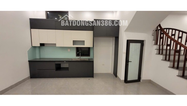 Bán nhà Phúc Lợi 72m2 xây mới 4 tầng – ở ngay – 4 ngủ- Sân riêng để 5 xe máy