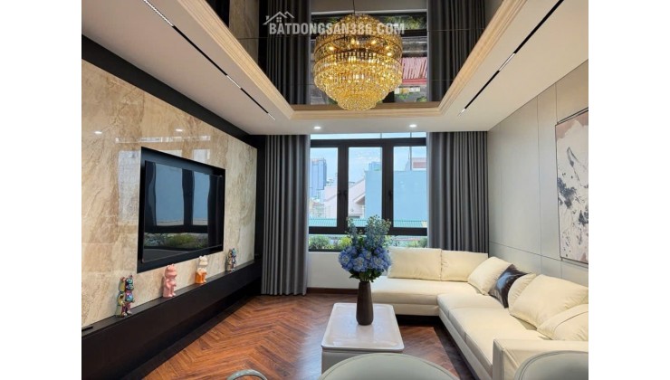 Siêu phẩm nhà 5 tầng gara ô tô, KD phố Đông Ngạc, Bắc Từ Liêm 46m2 giá 12.6 tỷ