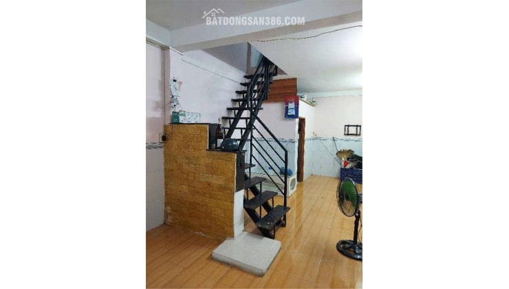 NHÀ ĐẸP – GIÁ TỐT –CẦN BÁN  NHANH  3 CĂN NHÀ TẠI đường Tạ Quang Bửu Phường 2 Quận 8, HCM