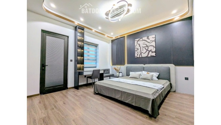 Bán Nhà Dân Xây Lô Góc Ngõ 68 Cầu Giấy 47m2 5 Tầng Hơn 11 Tỷ