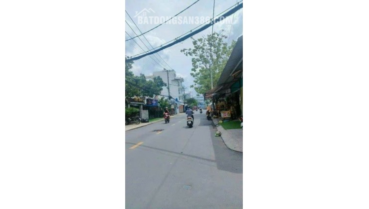 Chính chủ cần bán gấp lô đất vị trí đẹp 4 x 18m gần đường Dương Quảng Hàm, P6, Q. GV giá chỉ 8 tỷ