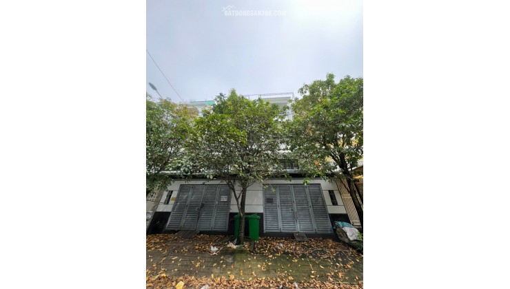 BÁN NHÀ TRỌ KDC BẾN LỨC (CHỢ BÌNH ĐIỀN) 240M2 SHR 25TỶ. LH:0866977572.