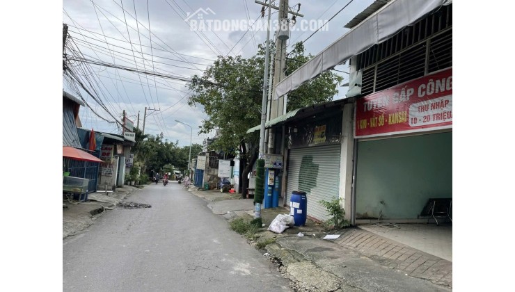 Bán nhà tại Dĩ An, Bình Dương, giá 5 tỷ, 150m2, sổ hồng riêng, 4 P. trọ, 1 ki ốp. Thu nhập 9tr/T