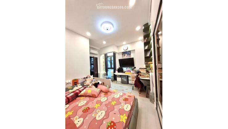 BÁN NHÀ HẺM XE HƠI – LÊ VĂN SỸ – QUẬN 3
5 TẦNG – SÂN THƯỢNG – 4 PHÒNG NGỦ – NỞ HẬU