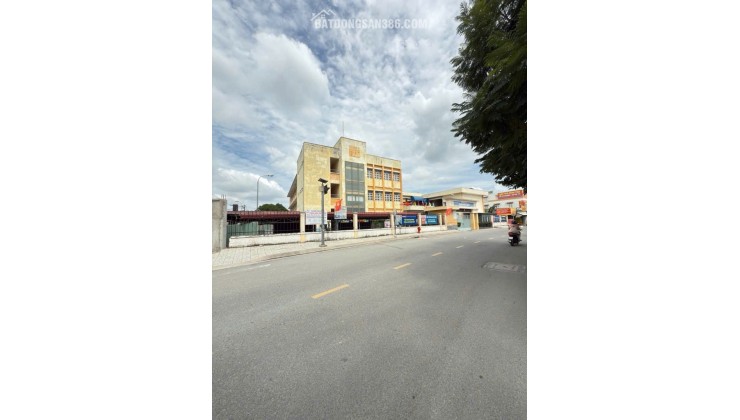 BÁN LÔ ĐẤT 100M2 - AN PHÚ ĐÔNG QUẬN 12 - HẺM XE TẢI RA VÔ - SÁT TRƯỜNG HỌC CÁC CẤP - CÁCH GÒ VẤP 5 PHÚT ĐI XE chỉ hơn 6 tỷ