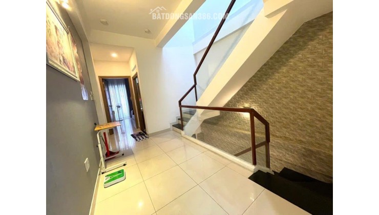 Bán nhà Q1 – Trần Hưng Đạo liên thông Trần Đình Xu, căn hiếm giữa trung tâm Sài Gòn