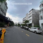 Bán nhà phồ Hưng Gia PMH Q7 giá chỉ có 28,5tỷ full nội thất đẹp, có thang máy.