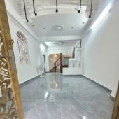 Nhà đường Nguyễn Thượng Hiền 5 tầng, 4pn gần trung tâm giá chỉ 6,25 tỷ ,nhà mới cứng đầu tư ngon