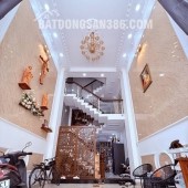 Nhà Sư Vạn Hạnh, Quận 10 – 33m² – 10.5 tỷ – Gần Siêu thị Sài Gòn