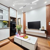 Tầng 2 TT Chùa Láng 28/55m2 - 2PN 2WC Mới đẹp, 3.98 tỷ