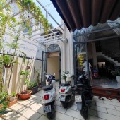 NHÀ BIỆT THỰ 2 TẦNG, NGANG KHỦNG 7x17m, TẠI QUẬN 2, GIÁ 8.x TỶ