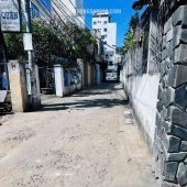 BÁN NHÀ HẺM ĐẶNG TẤT – GẦN BIỂN, 217M² – GIÁ CHỈ 12 TỶ (THƯƠNG LƯỢNG)
 • Vị trí: Hẻm đường Đặng Tất, khu vực dân cư yên tĩnh, cách biển chỉ vài phút